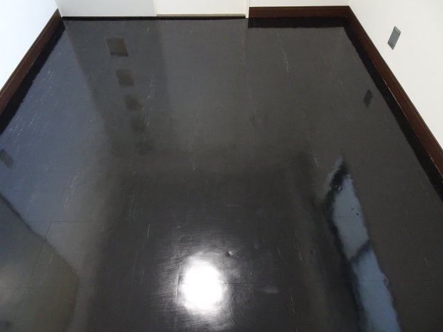 アーバンコア禾森の洋室