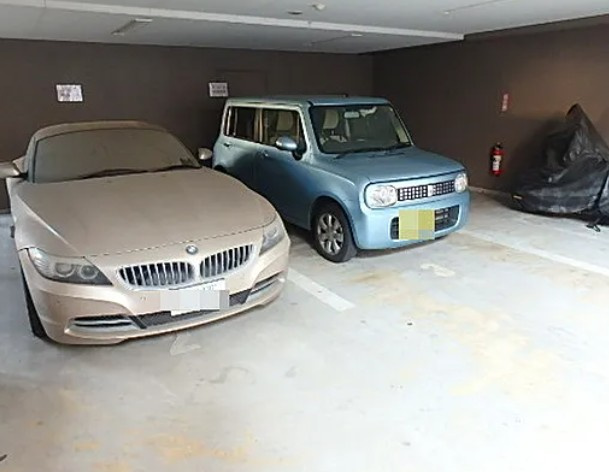 エクセレンシア駒込の駐車場