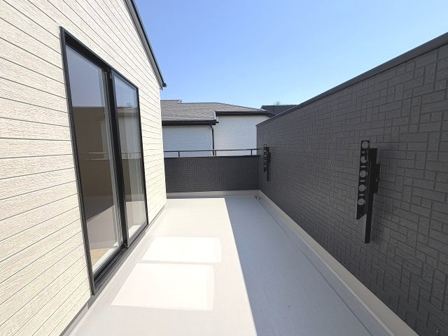 【バルコニー】 | 大野城市南ヶ丘5丁目　1号棟（全2棟）【仲介手数料無料・0円】 | 施工例。施工例は完成時と異なる場合があります。