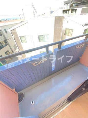 大阪市東淀川区東中島５丁目の賃貸マンションのバルコニー