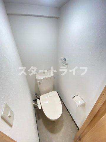 大阪市東淀川区東中島５丁目の賃貸マンションのトイレ