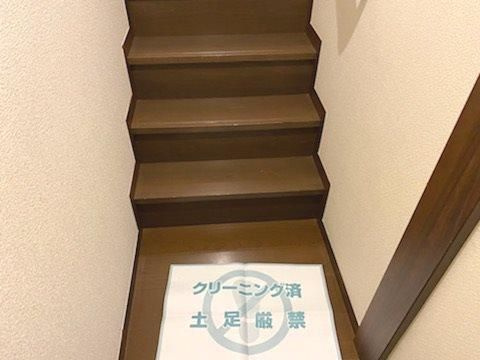 ウェルネスＪ１の玄関