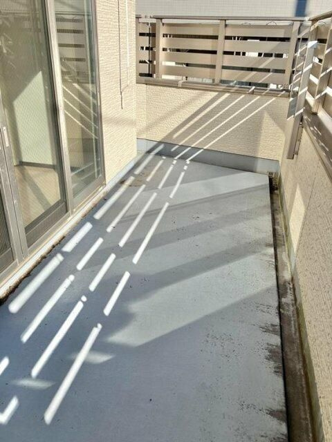 旭丘戸建のバルコニー