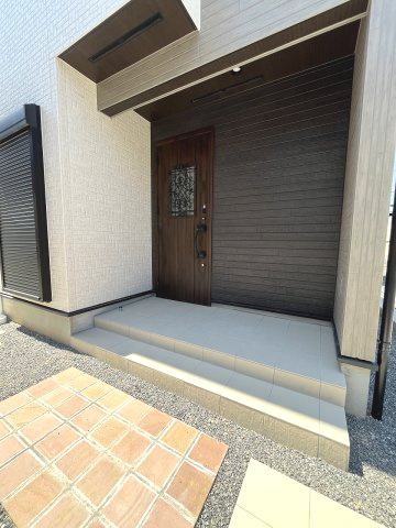 【玄関】 | 大野城市南ヶ丘5丁目第1　2号棟（全2棟）【仲介手数料無料・0円】 | 現地写真。