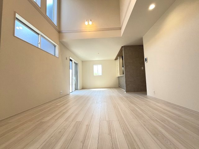 【居間・リビング】 | 大野城市南ヶ丘5丁目第1　2号棟（全2棟）【仲介手数料無料・0円】 | 現地写真。