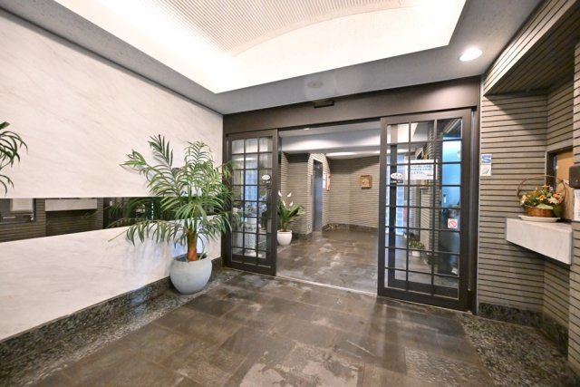 【エントランス】