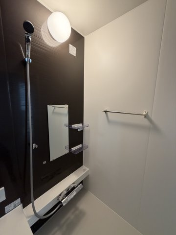 《仲介手数料無料》川越市大字藤間14-3新築一戸建てケイアイグレイスの浴室