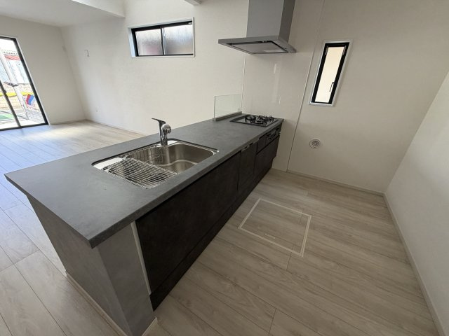 《仲介手数料無料》川越市大字藤間14-3新築一戸建てケイアイグレイスのキッチン