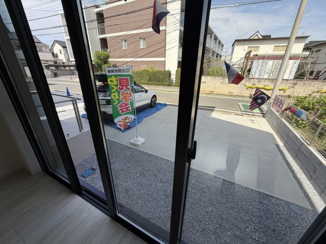 《仲介手数料無料》川越市大字藤間14-3新築一戸建てケイアイグレイスの駐車場