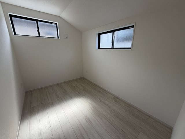 《仲介手数料無料》川越市大字藤間14-3新築一戸建てケイアイグレイスの洋室|4.3帖