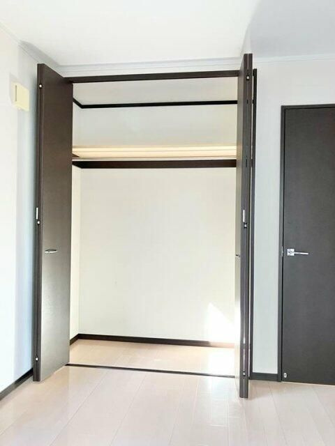 旭丘戸建の収納