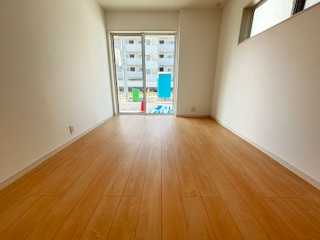 【洋室】 | 西区庚午中1（古江駅）全9区画　NO3 | 1階　洋室　収納付きでお部屋がスッキリ広く使えます♪
