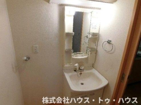 グリーンルーフの独立洗面台