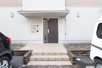 【エントランス】 | ウィステリア | エントランス