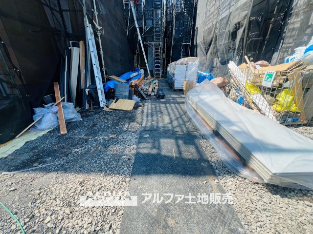 ~立川栄町2丁目新築4棟~ Newly built house　3号棟の外観|【Dimple key】
◆ディンプルキー◆鍵違いの組み合わせが1000億通り以上と多く、複製が困難で防犯性に優れている玄関キー。これ一本でエントランスから自宅まで使えて利便性も良いですね。