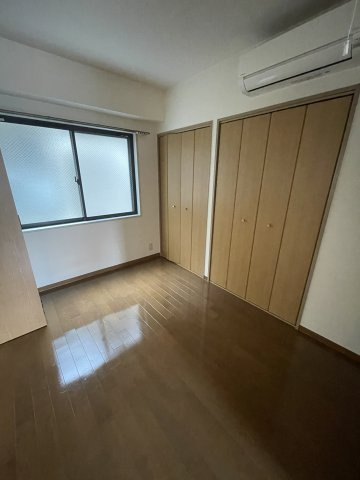 グレイスハイツ東須磨の洋室