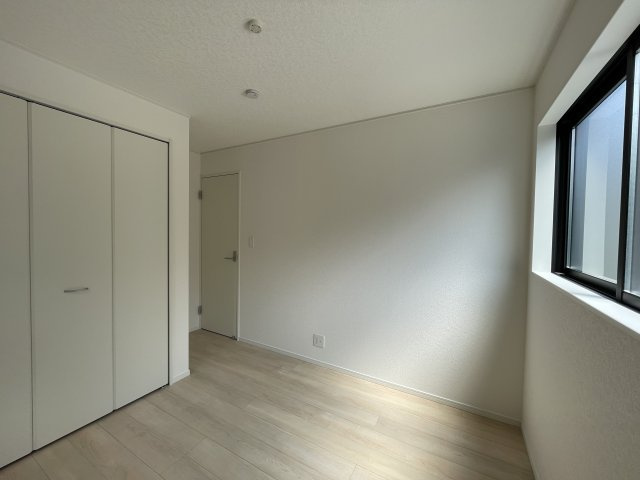 長崎市北栄町第2の洋室