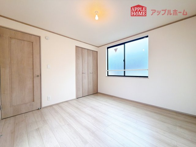 【新築住宅】さいたま市中央区下落合5丁目の洋室|居室は全室収納あり！たっぷりある収納活用でお部屋もキレイを保てます♪