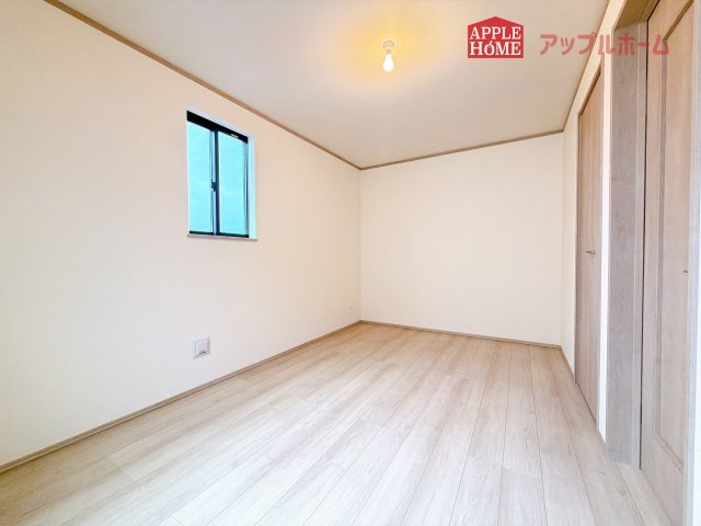 【新築住宅】さいたま市中央区下落合5丁目の洋室|居室は全室収納あり！たっぷりある収納活用でお部屋もキレイを保てます♪
