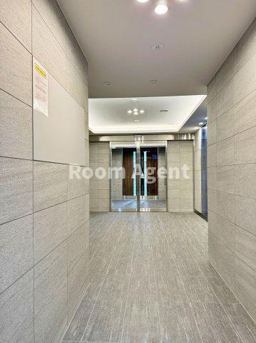 パルティール高畑アネックスのエントランス