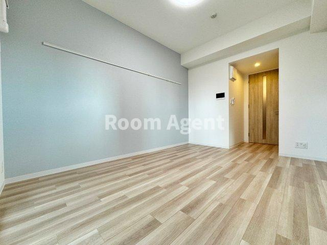 パルティール高畑アネックスの居間・リビング