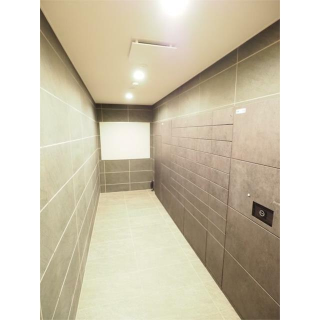 ドゥーエ日暮里のロビー