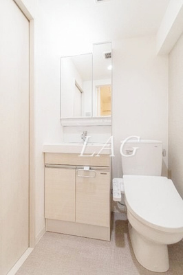 【洗面所】 | バルミー赤坂 | 洗面台です。