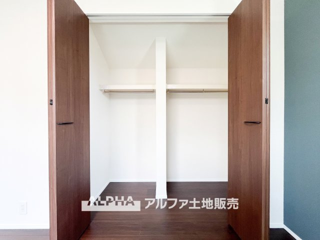~立川栄町2丁目新築4棟~ Newly built house　4号棟の収納|【Go filled with memories】
◆ありったけの◆住空間をよりよくするためには大切な収納スペース。時が経ち思い出がここに詰まっていく。