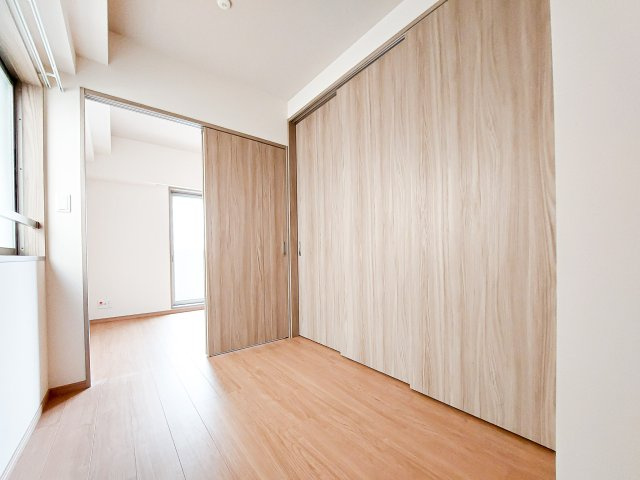 ルアナ　スザキ　3階の洋室|別号室のものになります。現状優先。