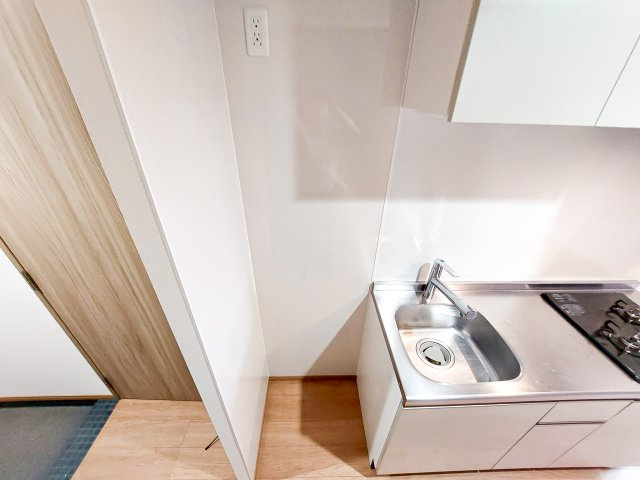 ルアナ　スザキ　3階のキッチン|別号室のものになります。現状優先。