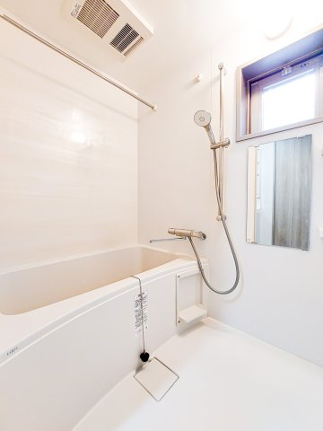 ルアナ　スザキ　3階の浴室|別号室のものになります。現状優先。
