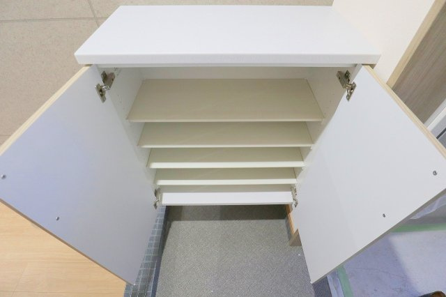 ルアナ　スザキ　3階の収納|別号室のものになります。現状優先。