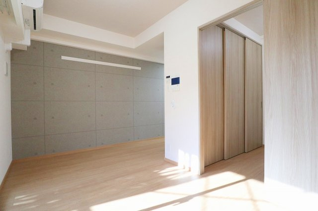 ルアナ　スザキ　3階の居間・リビング|別号室のものになります。現状優先。