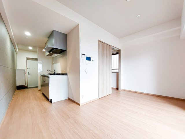 ルアナ　スザキ　3階の居間・リビング|別号室のものになります。現状優先。