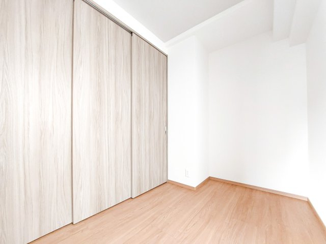 ルアナ　スザキ　3階の洋室|別号室のものになります。現状優先。