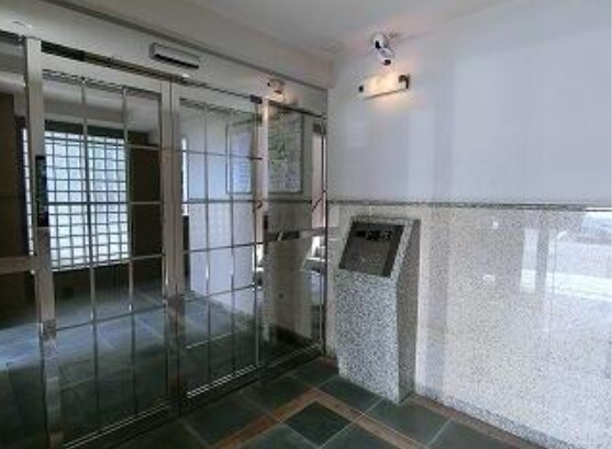 川崎市多摩区宿河原２丁目の賃貸マンションのエントランス