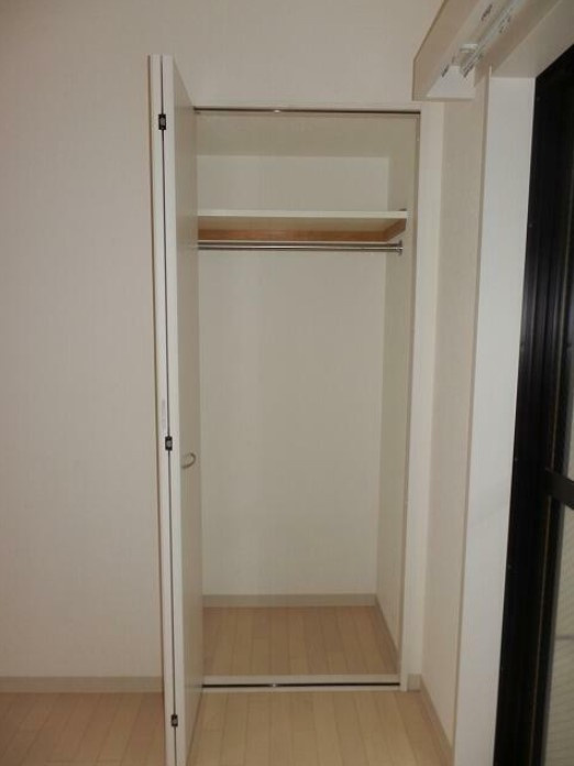 川崎市多摩区宿河原２丁目の賃貸マンションの収納