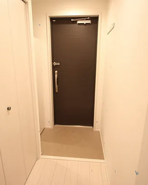 レーヴＫＪの玄関