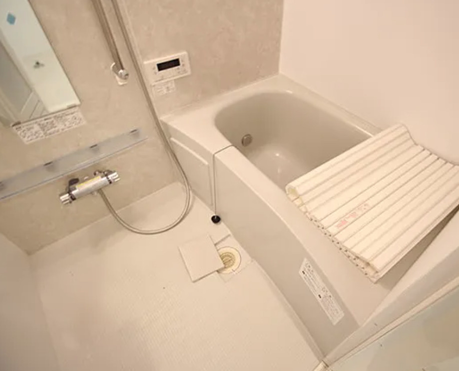 レーヴＫＪの浴室