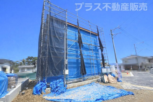 【玄関】 | 春日市弥生2丁目1期　3号棟（全6区画）【仲介手数料無料・0円】 | 施工例。施工例は完成時と異なる場合があります。
