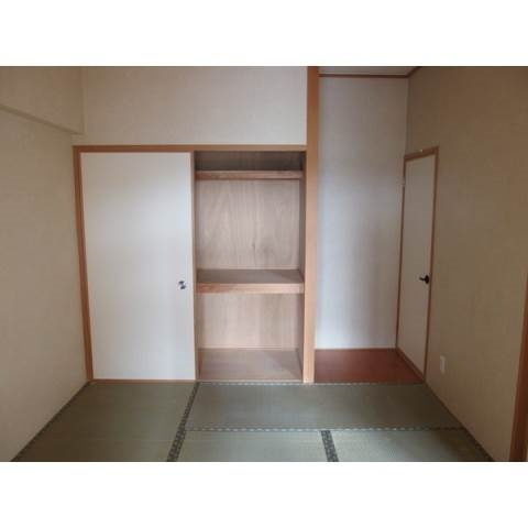 天神山マンションⅠ号館の和室