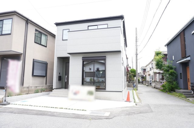越谷市大字下間久里 新築分譲住宅の外観