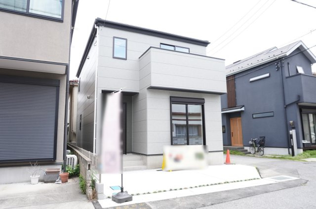越谷市大字下間久里 新築分譲住宅の外観