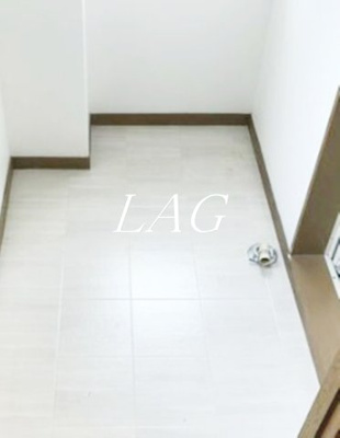 【設備】 | 花善ビル | 室内洗濯機置場です。