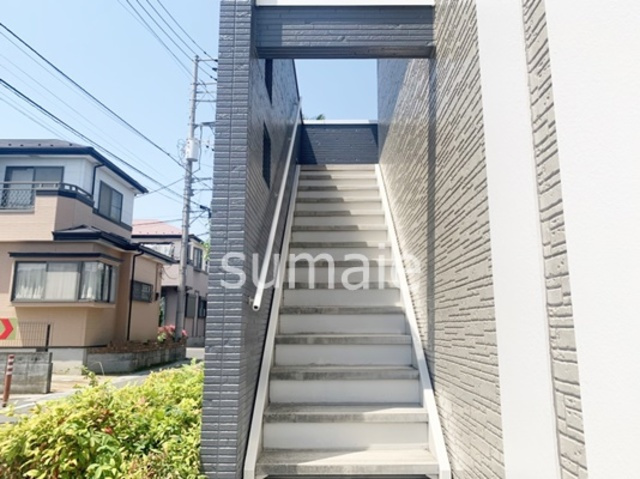 ミルフィーユⅡのその他共用部分|2階のお部屋はコチラの階段です！