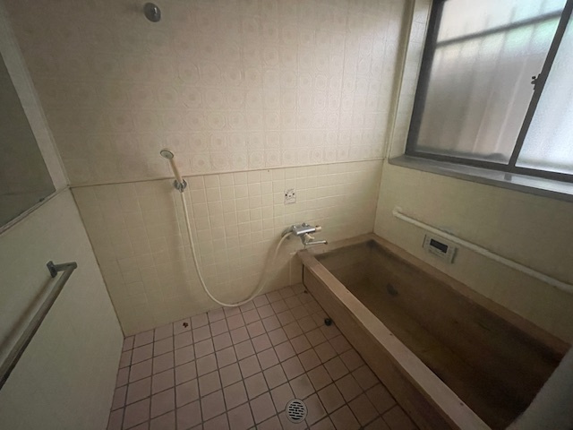 加茂町宇治　中古戸建の浴室