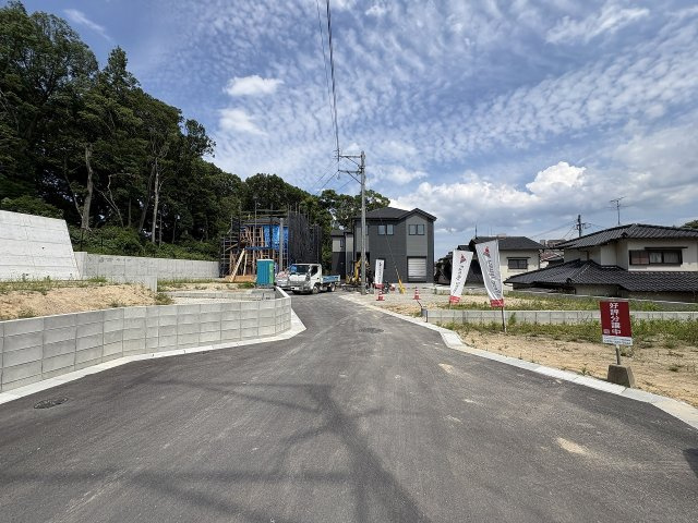 【その他】 | 春日市弥生2丁目1期2期　4号棟（全6区画）【仲介手数料無料・0円】 | 現地写真。前面道路です。