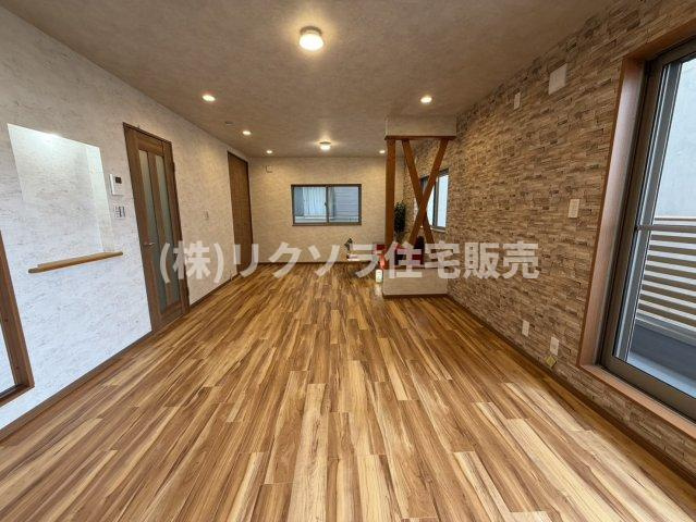 千石西町　中古一戸建てのダイニング|LDK17.5帖
■物件内覧・資金計画相談・住宅ローン相談、リフォーム相談、お問合せ受付中■
※当日・翌日のご内覧、ご相談はお電話でのお問合せがスムーズです！