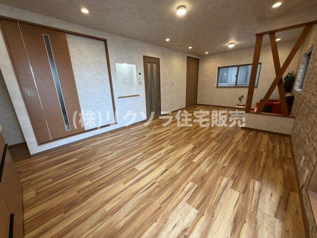 千石西町　中古一戸建てのダイニング|LDK17.5帖
■物件内覧・資金計画相談・住宅ローン相談、リフォーム相談、お問合せ受付中■
※当日・翌日のご内覧、ご相談はお電話でのお問合せがスムーズです！