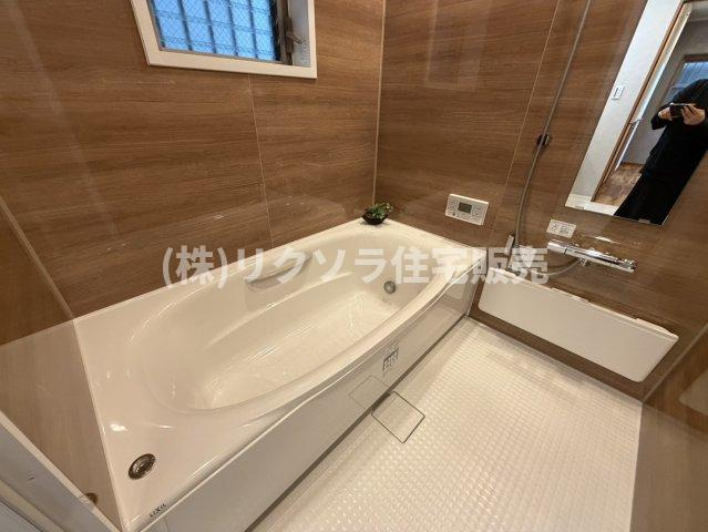千石西町　中古一戸建ての浴室|浴室乾燥機付き
■物件内覧・資金計画相談・住宅ローン相談、リフォーム相談、お問合せ受付中■
※当日・翌日のご内覧、ご相談はお電話でのお問合せがスムーズです！